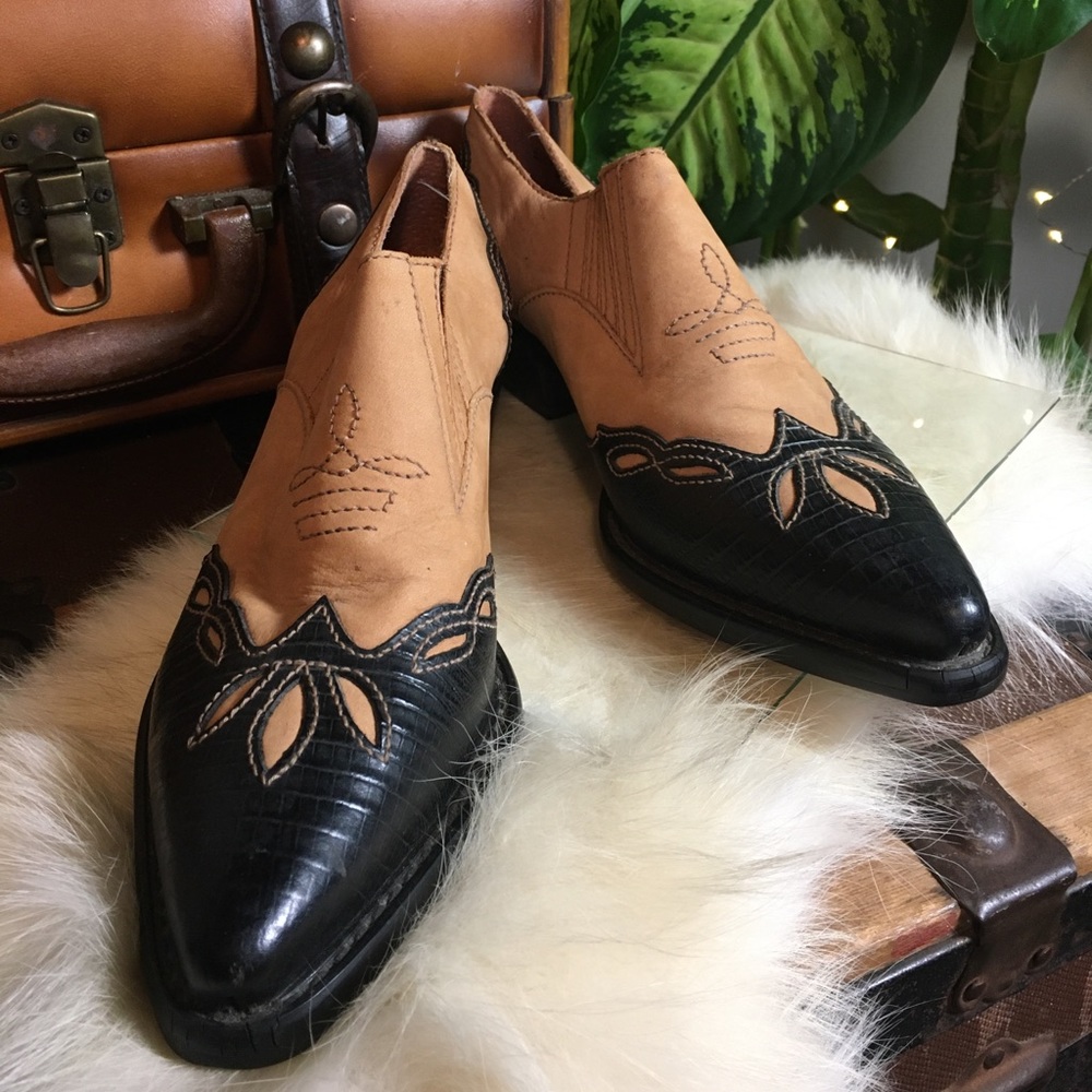 Nine West 90’s cowboy Black&Tan leather ankle boot